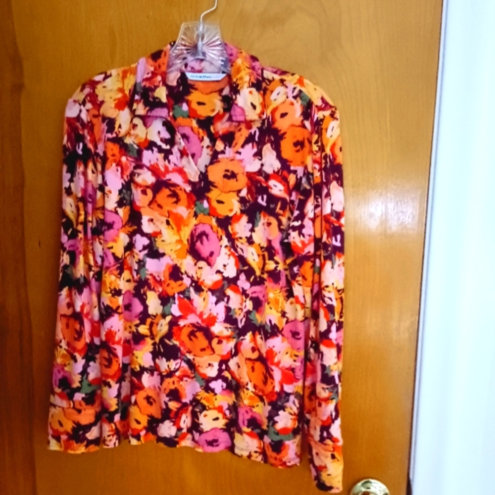 Isaac Mizrahi Live!™ V-Neck Floral Top - Size XS